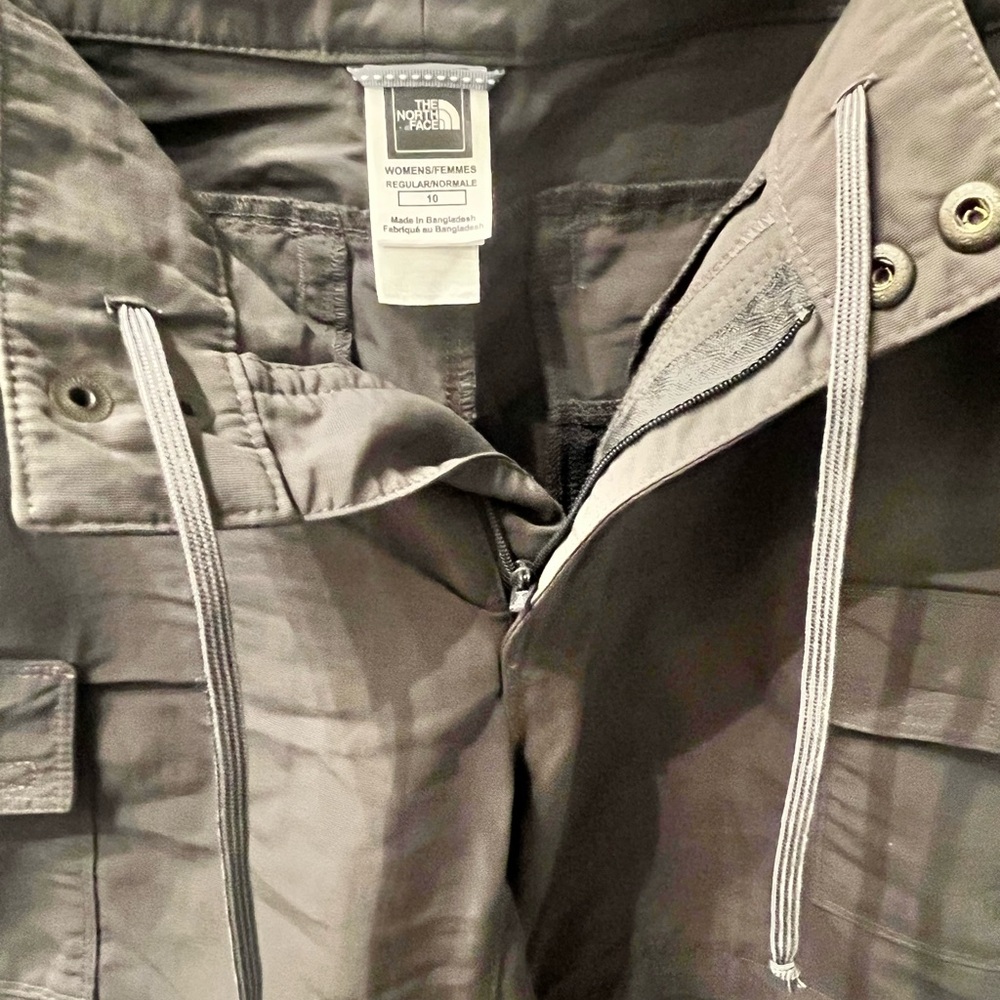 The North Face Women’s Gray Zip-Off Durable Outdoor Essential Pants | Size 10 - Picture 9 of 11